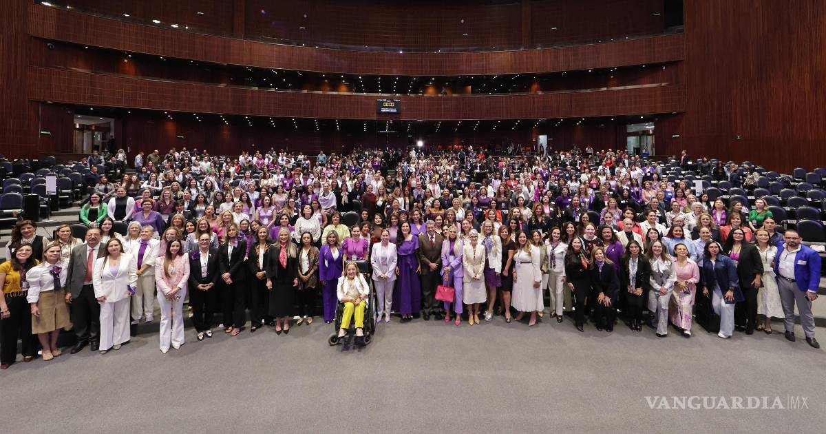 500 mujeres tomaron la Cámara de Diputados