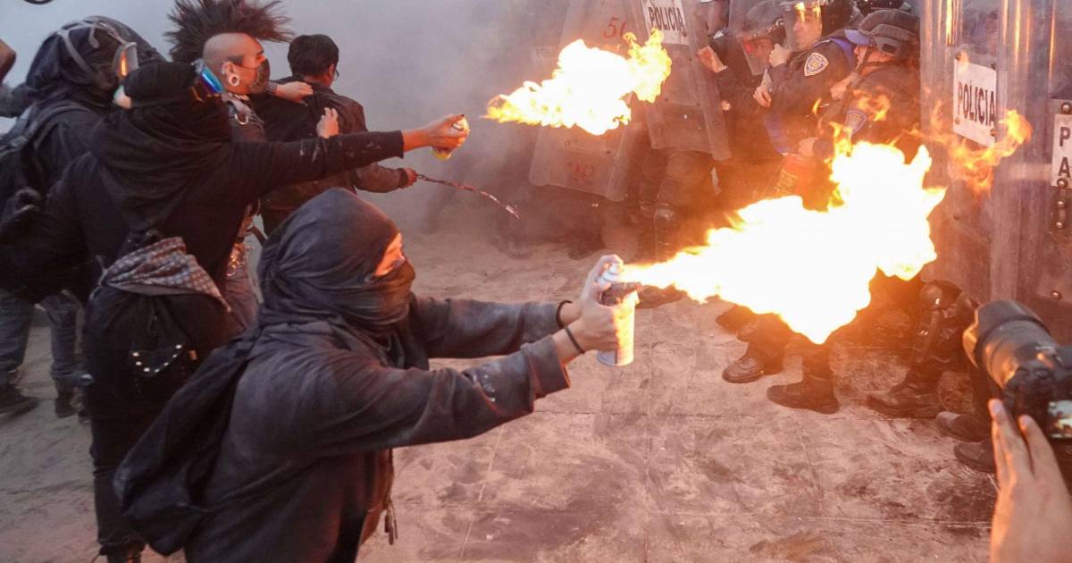 Reportan agresiones a prensa en marcha del 2 de octubre del 2025