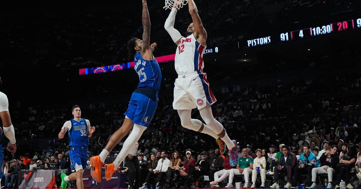 Pistons vencen a Mavericks 122-110 en la Ciudad de México