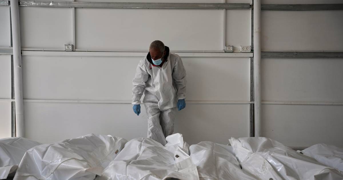 Israel entrega los cuerpos de 30 palestinos mientras avanza el acuerdo de alto el fuego