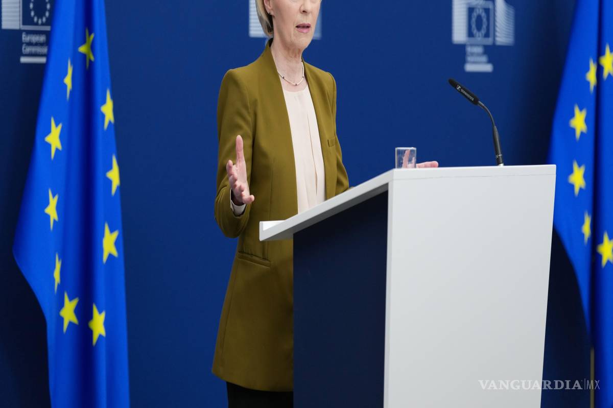 $!La presidenta de la Comisión Europea, Ursula von der Leyen, interviene durante una rueda de prensa en relación con una nueva ronda de sanciones contra Rusia.