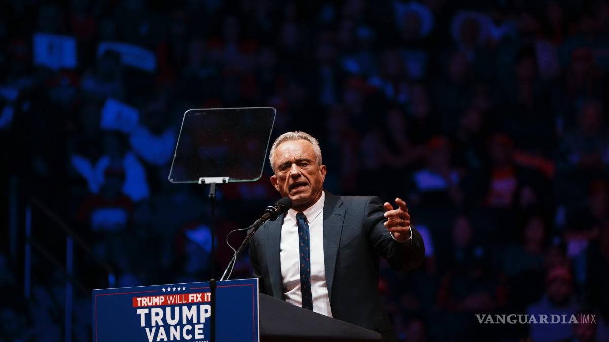 $!Robert F. Kennedy Jr. habla durante un acto de campaña del expresidente Donald Trump, candidato presidencial republicano, en el Madison Square Garden.