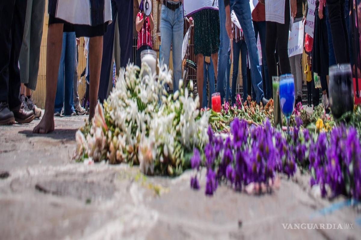 $!Parteras rurales marchó por las calles de San Cristóbal de las Casas para defender la partería tradicional en medio de regulaciones que amenazan su continuidad.