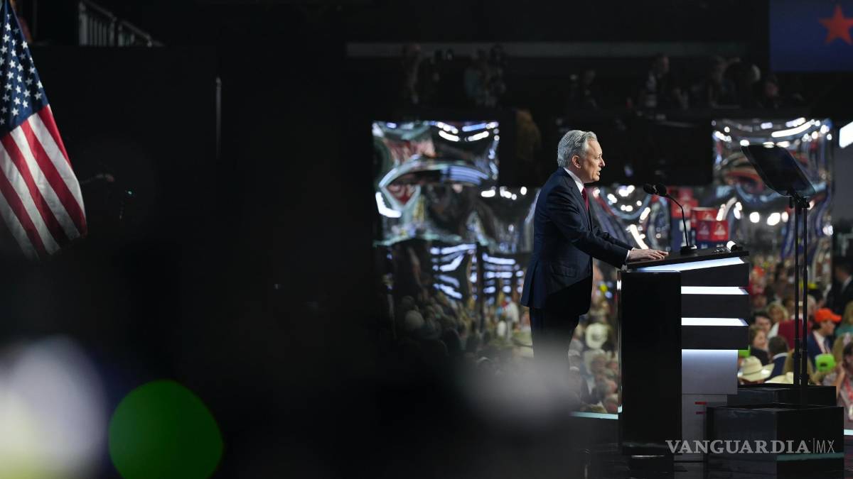 $!David Sacks habla en la primera noche de la Convención Nacional Republicana en el Fiserv Forum en Milwaukee, Wisconsin.