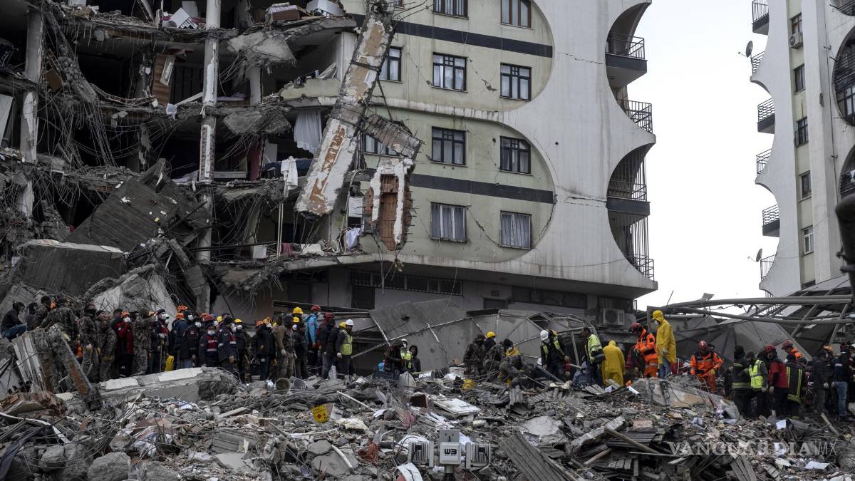 Fuerte terremoto de magnitud 7.8 remece a Turquía y Siria (Fotos)
