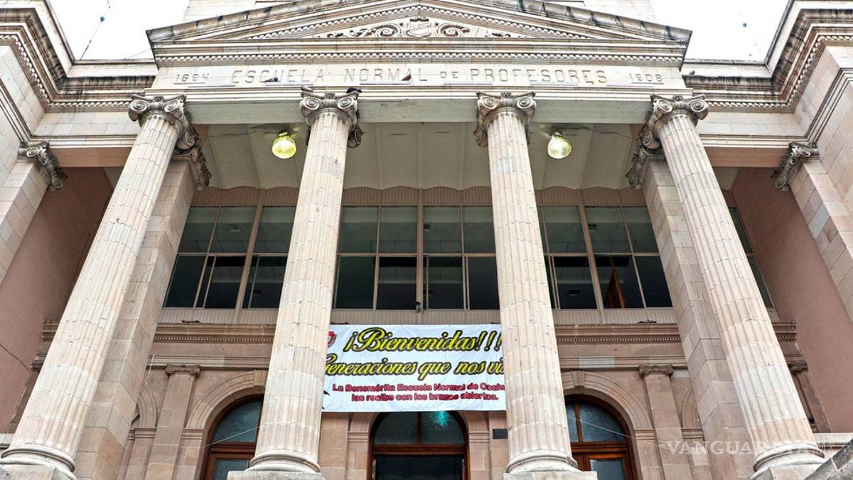 Celebra Benemérita Escuela Normal de Coahuila 127 años formando maestros