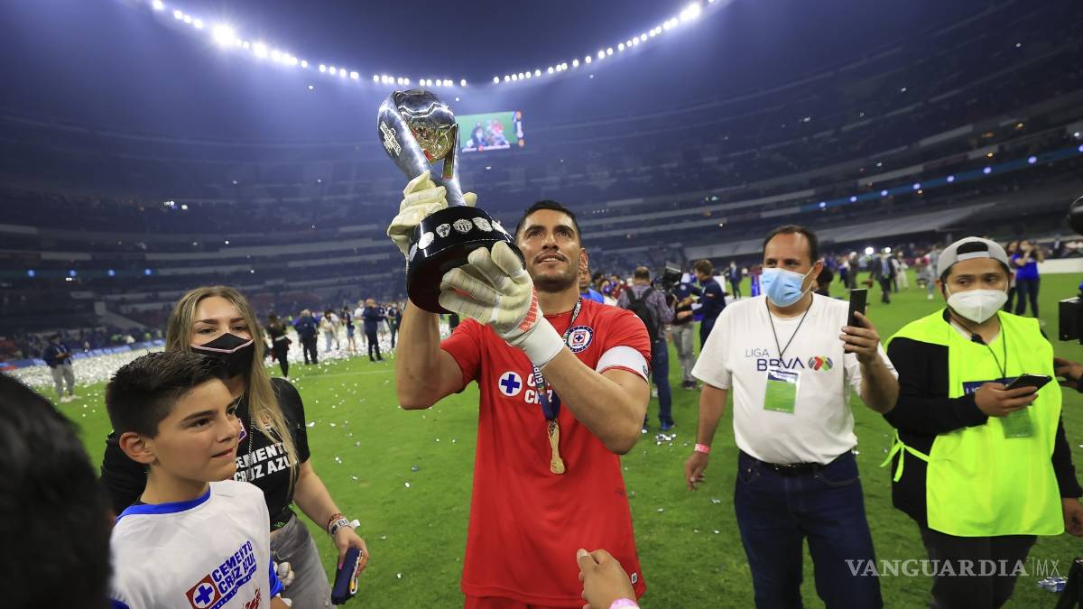 Jesús Corona quiere retirarse en el Cruz Azul