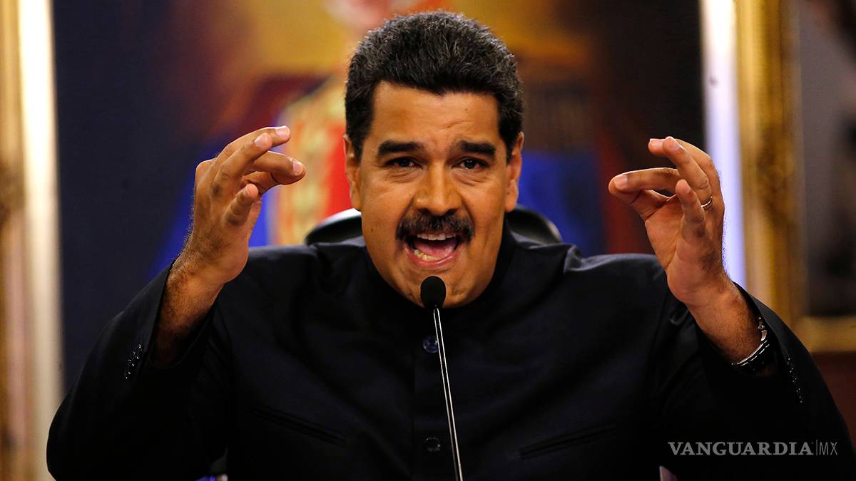 Nicolás Maduro califica de ‘ilegal e improvisado’ referendo en su contra