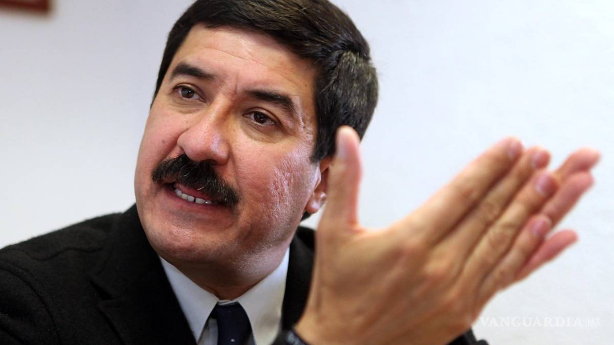 Javier Corral exige a Peña Nieto que no proteja más a César Duarte