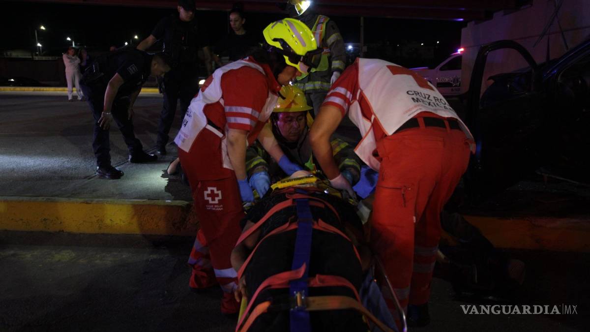 Padre e hijo pierden la vida al impactarse contra puente en V. Carranza