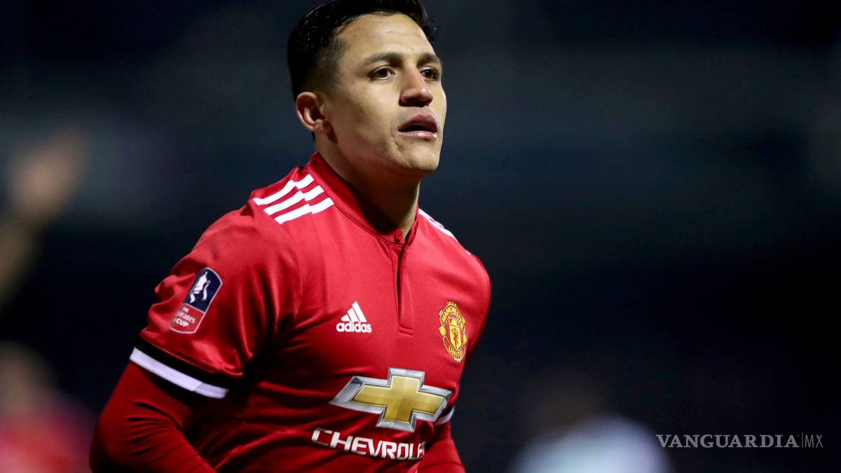 Alexis Sánchez debuta con Manchester United