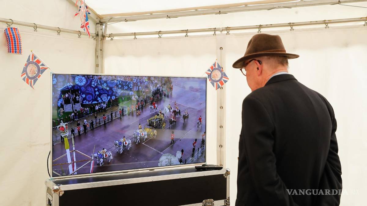 Así inicia el reinado del Carlos III tras una larga espera para ser el monarca británico (fotos)