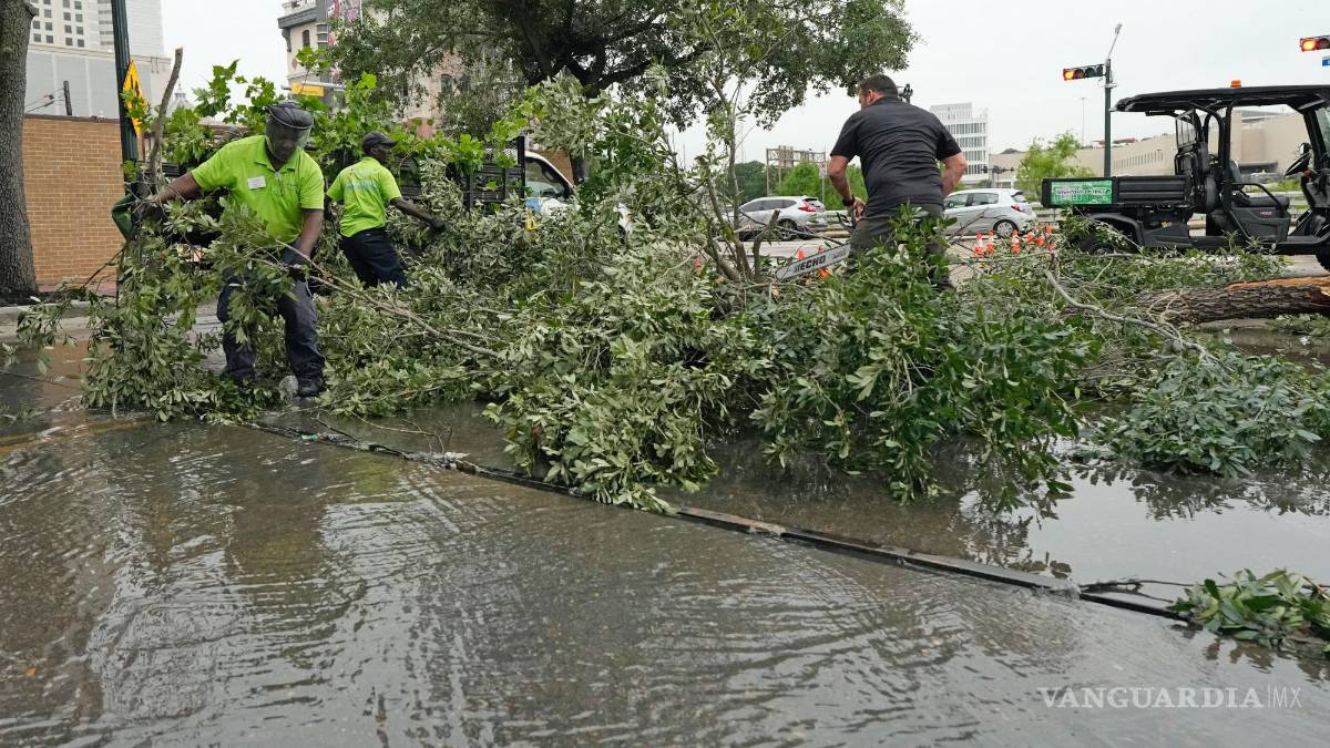Así amanece Houston tras el paso de potentes tormentas que dejaron 4 muertos y a 900,000 viviendas y negocios sin electricidad (fotos)