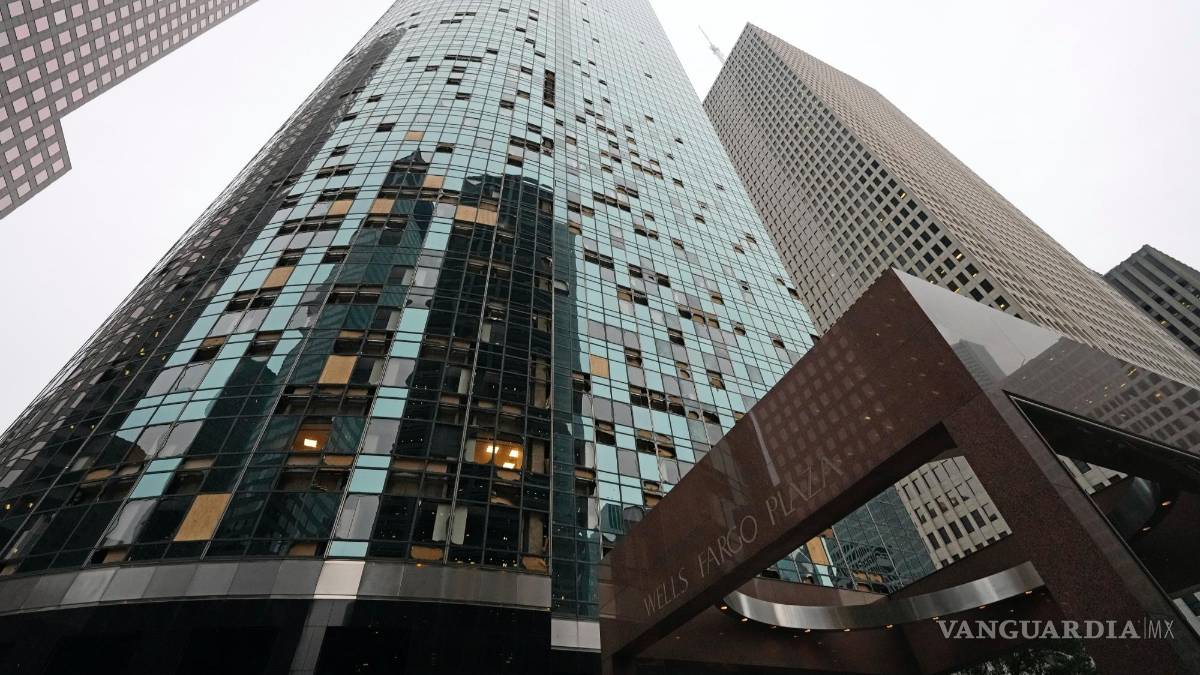 Así amanece Houston tras el paso de potentes tormentas que dejaron 4 muertos y a 900,000 viviendas y negocios sin electricidad (fotos)