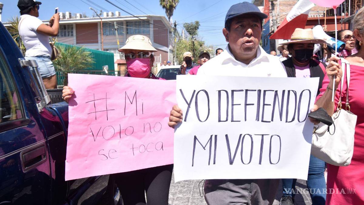 Así toman las calles y plazas miles de mexicanos para defender al INE (Fotos)