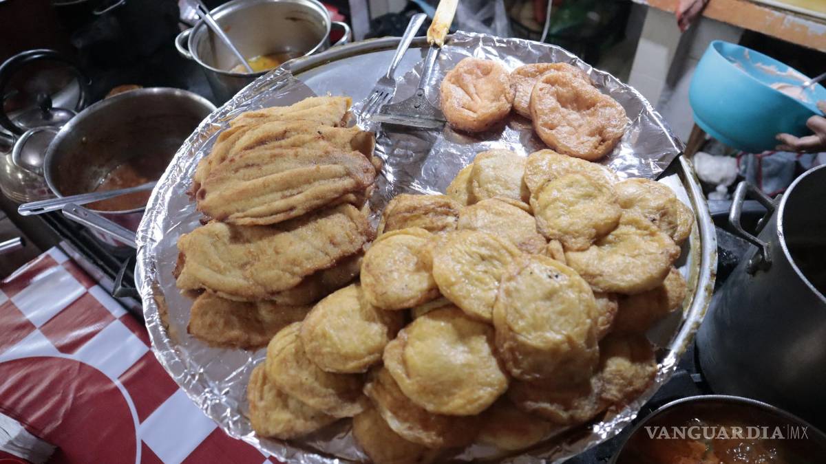 ¡Desde capirotada hasta nopalitos con salsa! Con la Cuaresma, saltillenses se lanzan por comida tradicional