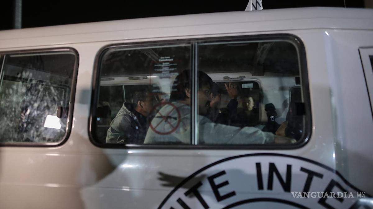 Hamás entrega a 14 rehenes y 3 extranjeros en tercer día de liberaciones