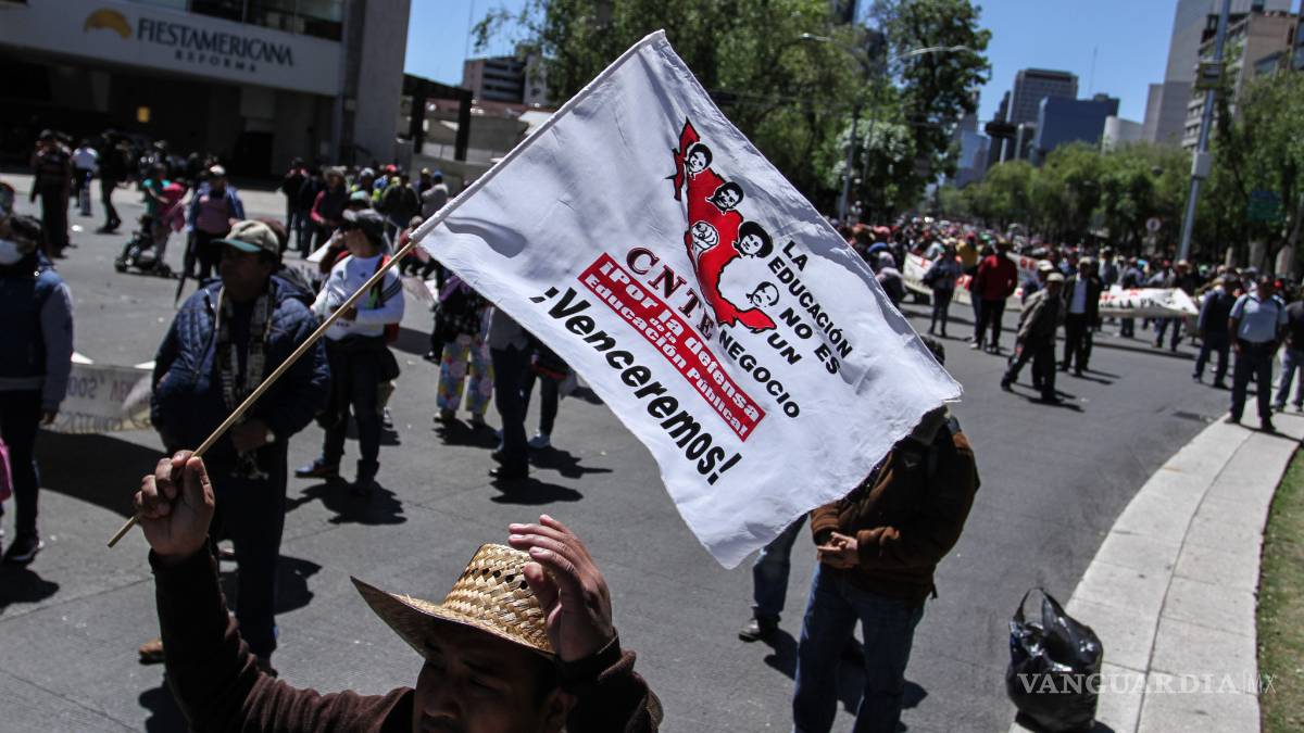Descontarán a maestros que faltaron hoy por marchas