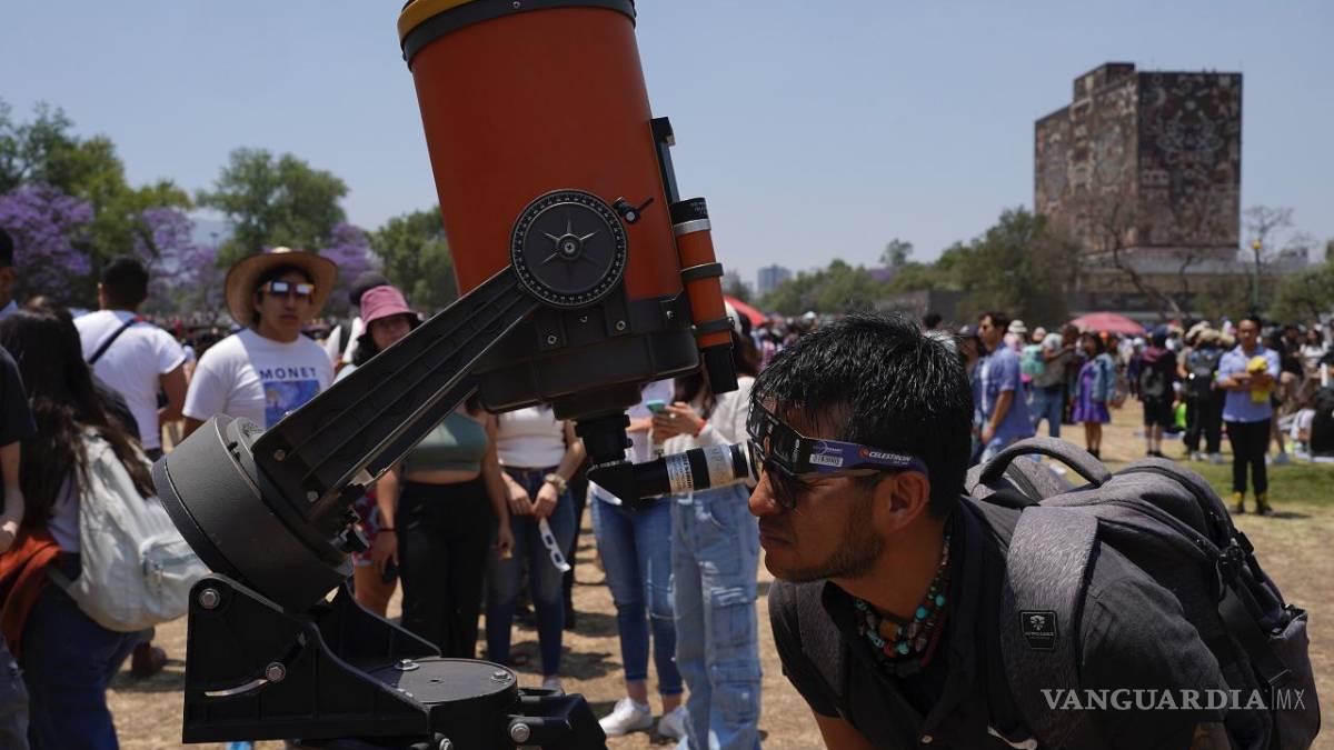 Así cautiva, maravilla y asombra el eclipse solar desde Mazatlán hasta la isla de Terranova (fotos)