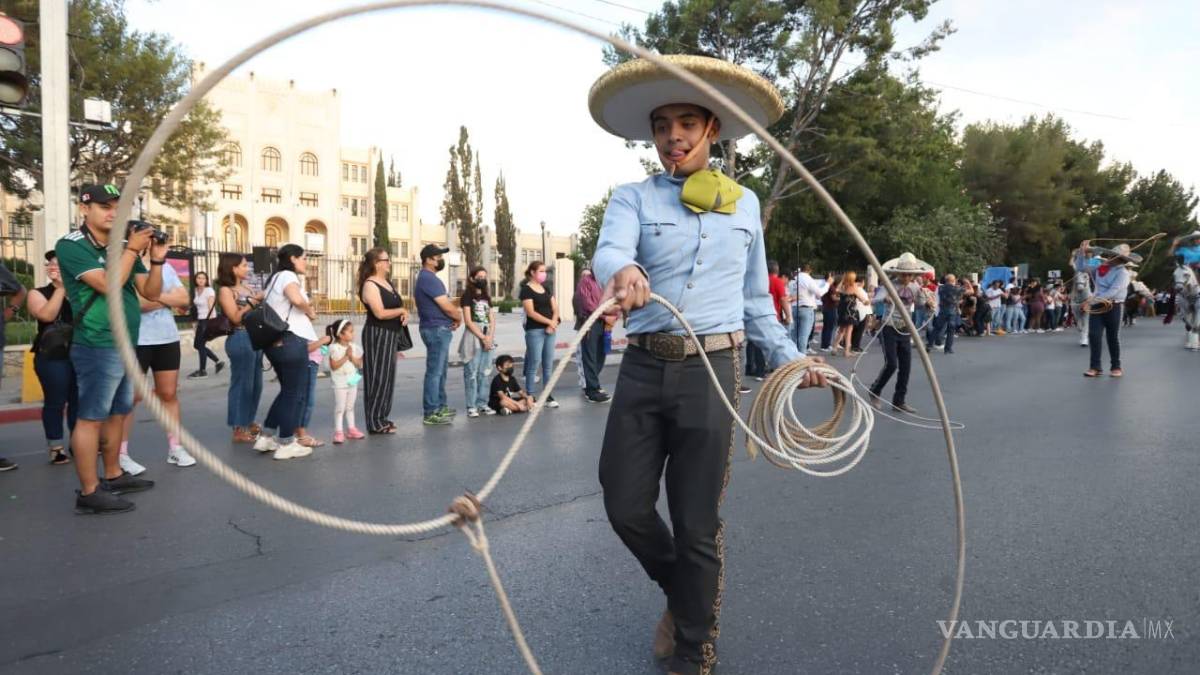 Con desfile da inicio la FiestaInternacional de las Artes Saltillo 2022; hasta el 25 de julio