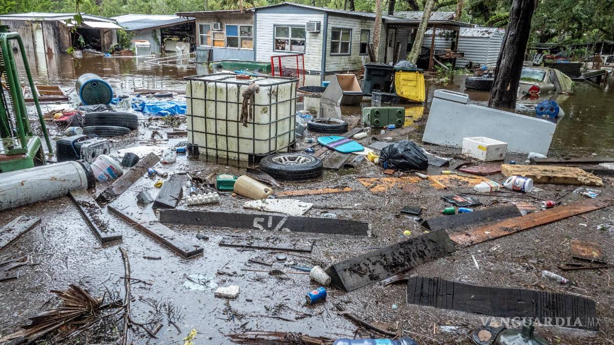 ‘Apaga’ huracán a Florida y deja inundaciones y daños diversos