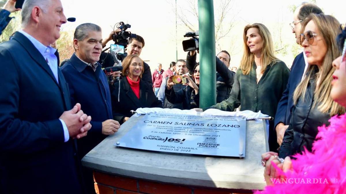 Inauguran Montserrat Oliver y Yolanda Andrade plaza ‘Carmen Salinas’ en Torreón