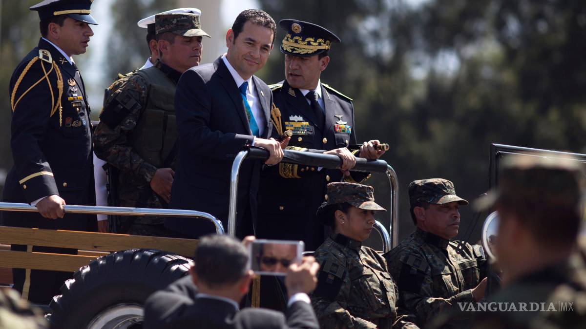 El Gobierno de Jimmy Morales se estrena con una crisis militar