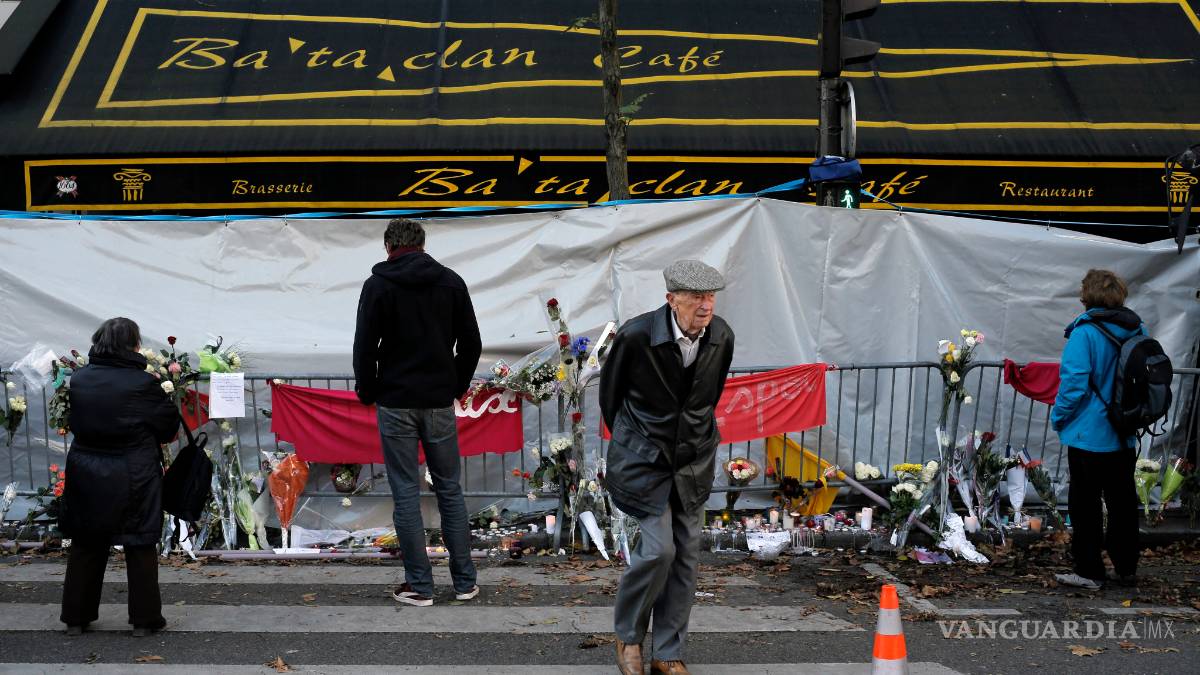 Muchos murieron por no abandonar a sus amigos: Eagles of Death Metal relata atentado en Bataclan
