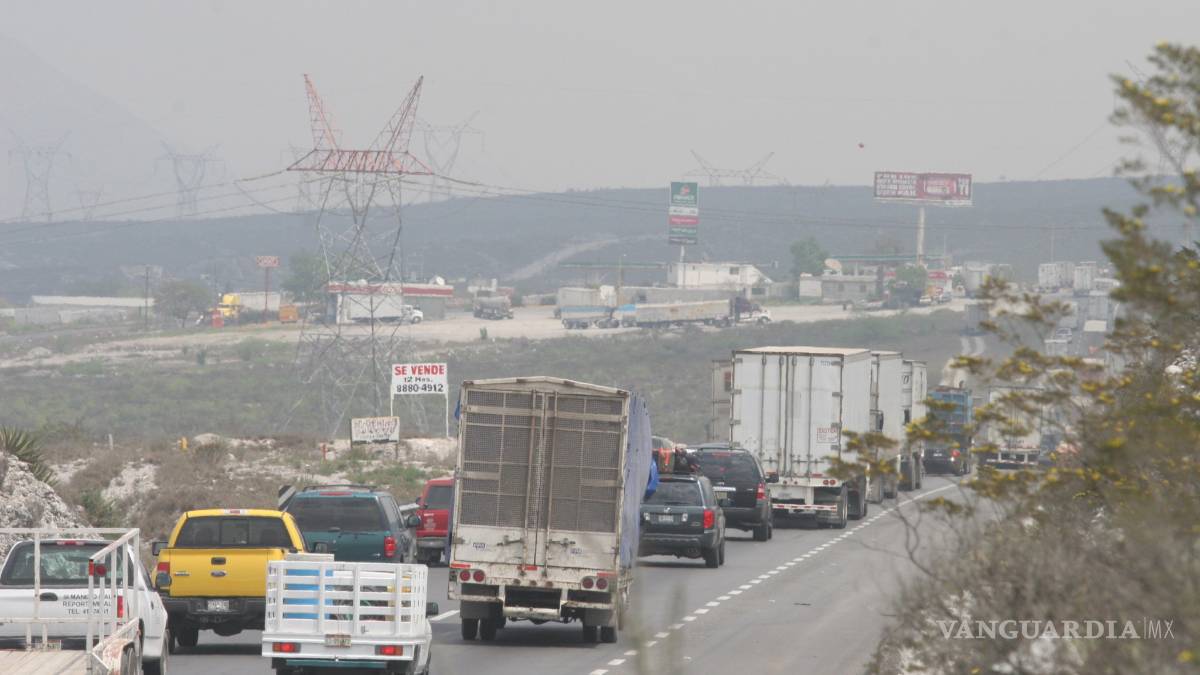 Exhortan a viajar 'equipados' a automovilistas coahuilenses