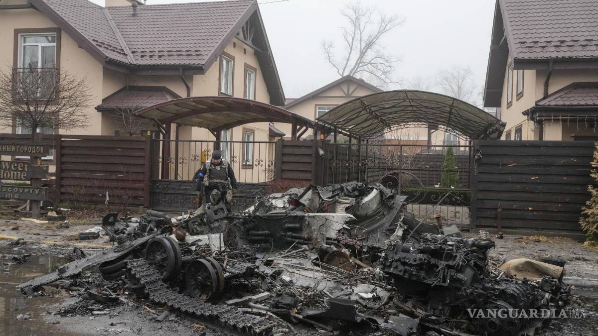 Restos de los combates, un reflejo de la infame guerra en Ucrania