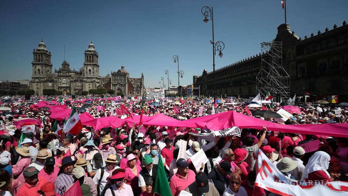 Así toman las calles y plazas miles de mexicanos para defender al INE (Fotos)