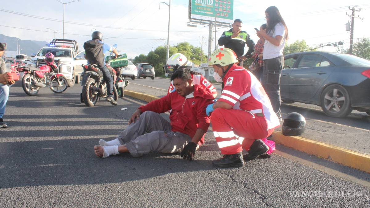 Repartidor resulta herido tras ser embestido por camioneta en el periférico Luis Echeverría