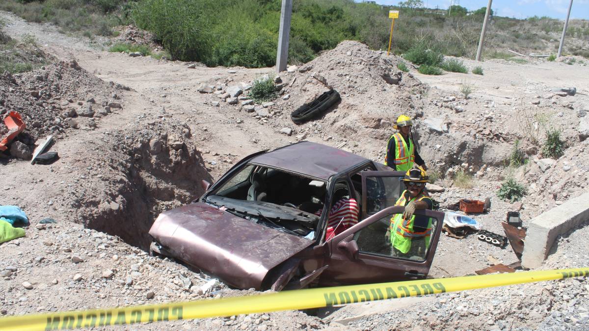 Muere prensado tras caer a barranco en la Saltillo-Zacatecas; cuatro personas lesionadas