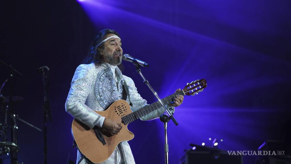 82 mil fans se rinden y se embelesan ante los Bukis en el Estadio Azteca