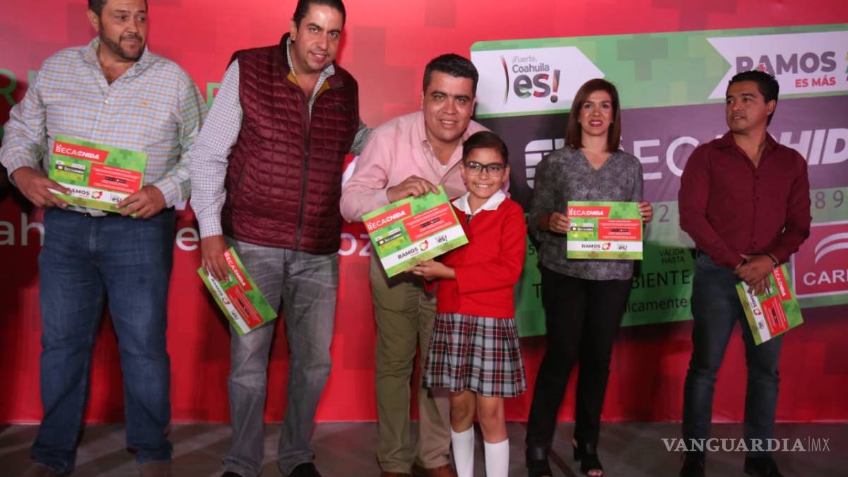 Entregan la 'Beca más Chida' en Ramos Arizpe