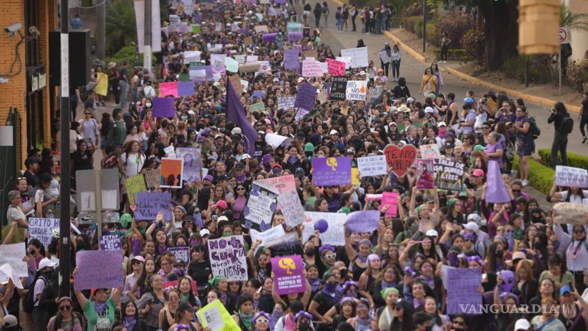 8M: Entre el dolor y la rabia con el grito de “Ni una más” miles de mujeres toman las calles en México (fotos)