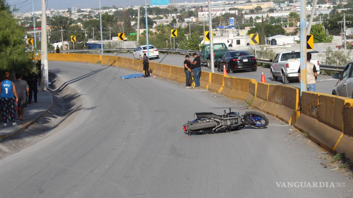 Muere joven motociclista tras brutal accidente en Ramos Arizpe