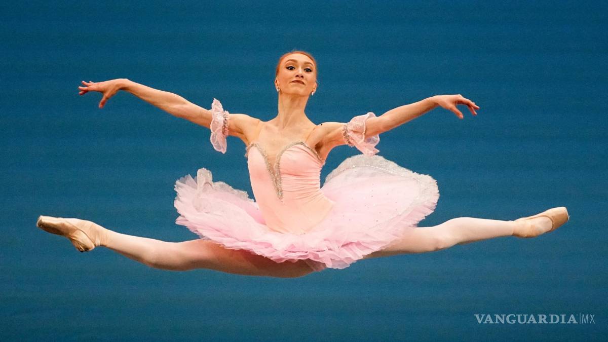 Así es como bailarines de varios países buscan un lugar en el Teatro Bolshoi de Moscú (fotos)
