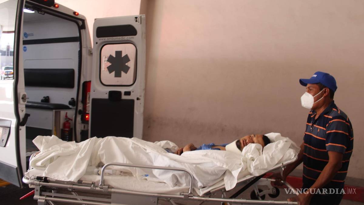 Hombre apedrea domicilio en Parras, Coahuila; en respuesta, lo golpean con un bate