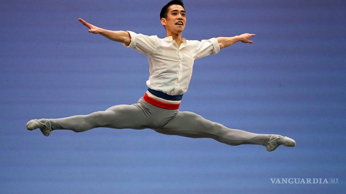 Así es como bailarines de varios países buscan un lugar en el Teatro Bolshoi de Moscú (fotos)