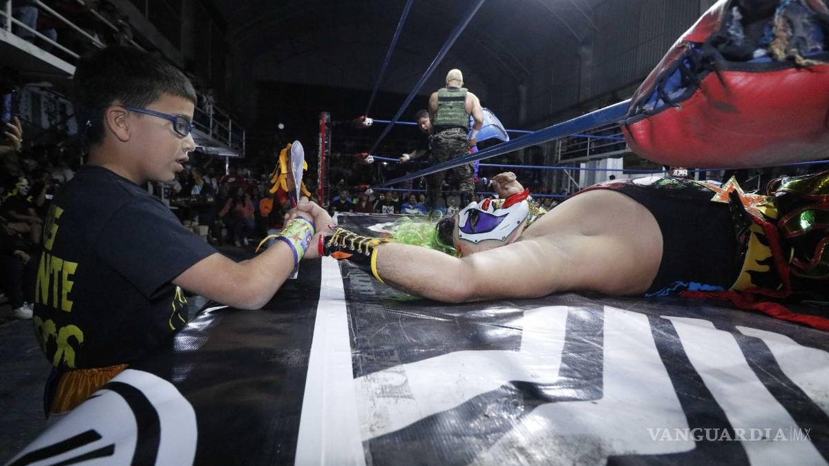 Psycho Clown triunfa en regreso a Saltillo