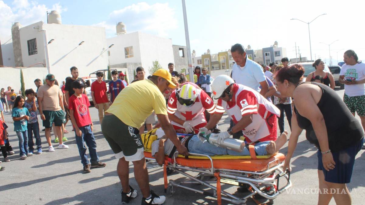 Fallece joven en accidente en moto en Saltillo; sus dos acompañantes están graves (VIDEO)