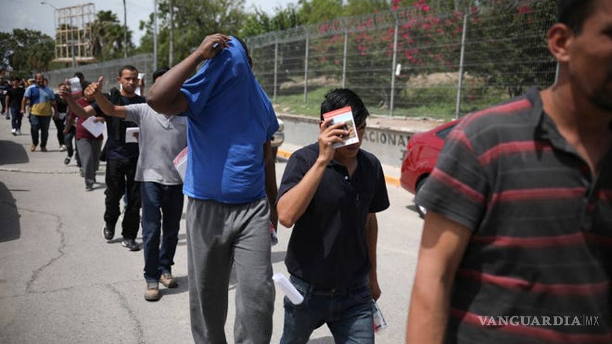 Carece Coahuila de políticas públicas en apoyo a deportados de Estados Unidos