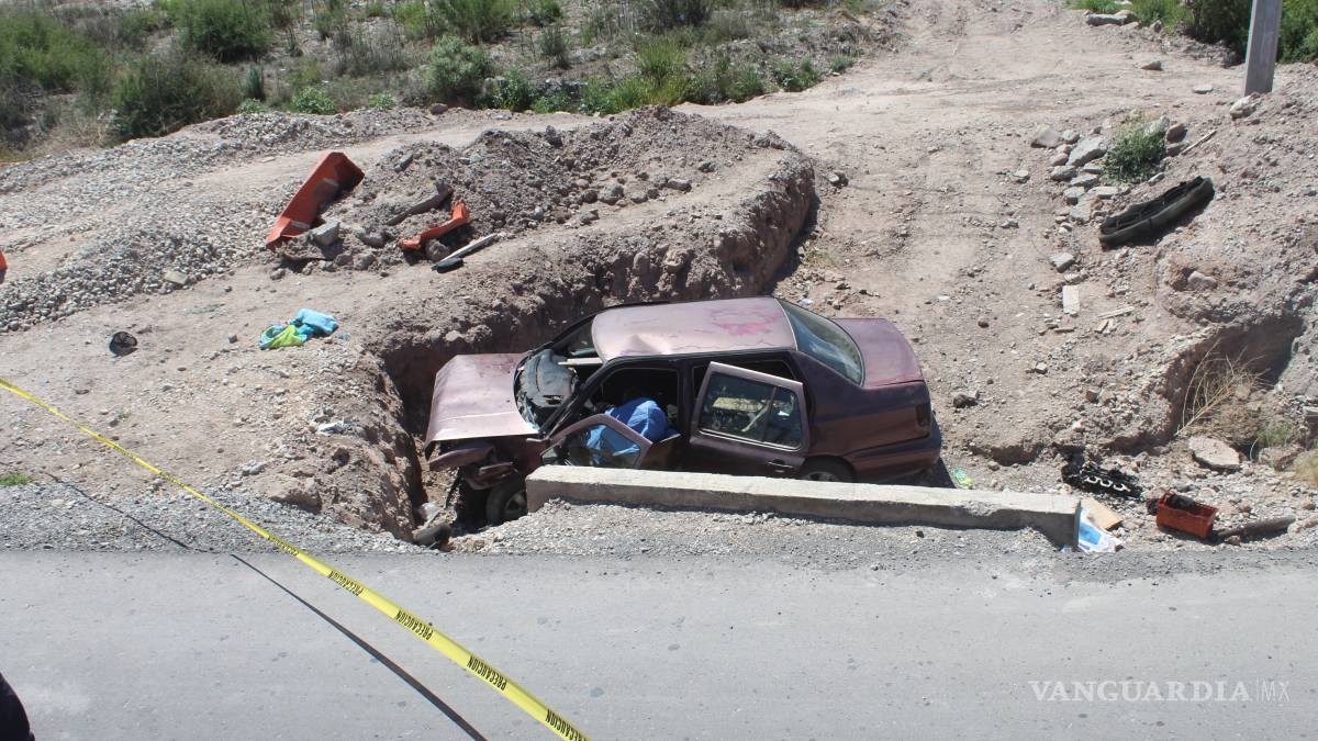 Muere prensado tras caer a barranco en la Saltillo-Zacatecas; cuatro personas lesionadas