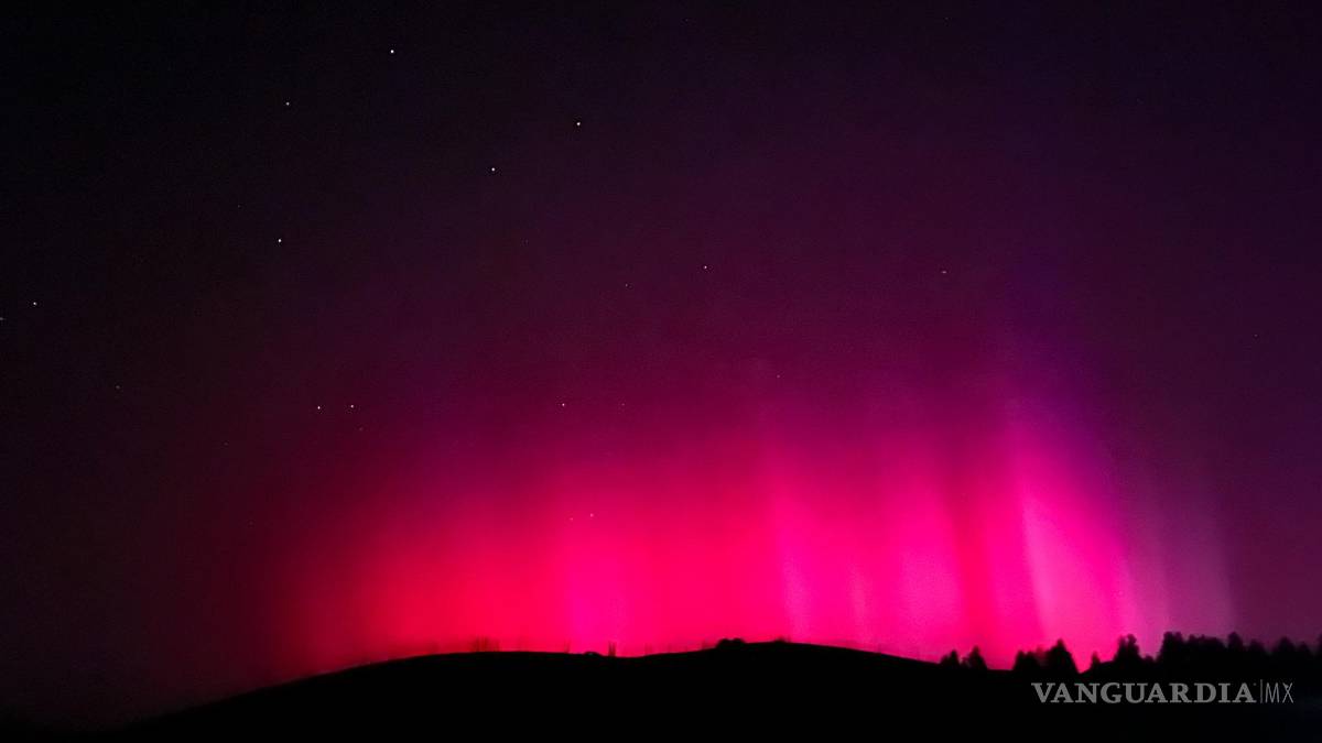 Inusual y potente tormenta solar pinta los cielos del hemisferio norte con coloridas auroras boreales (fotos)