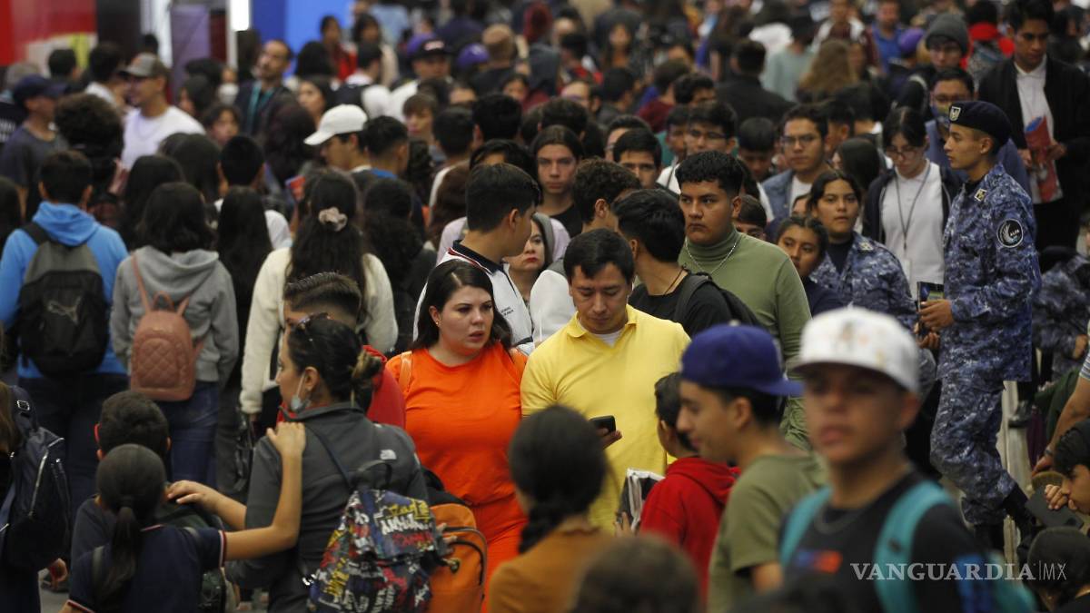 Tras dos años de la pandemia de COVID-19 regresan los lectores jóvenes a la FIL de Guadalajara