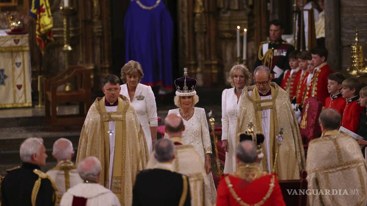 Así inicia el reinado del Carlos III tras una larga espera para ser el monarca británico (fotos)
