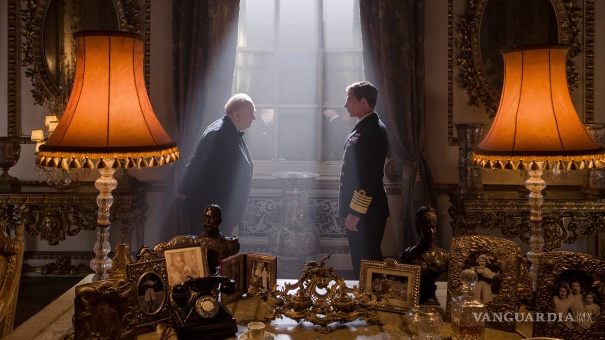 Ben Mendelsohn da vida a Jorge VI en "Darkest Hour”
