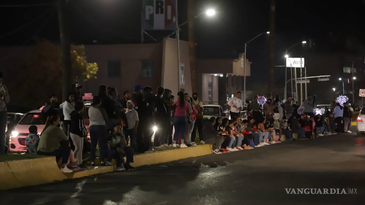 Llega la magia de la Navidad a las calles de Saltillo con la Caravana Coca-Cola