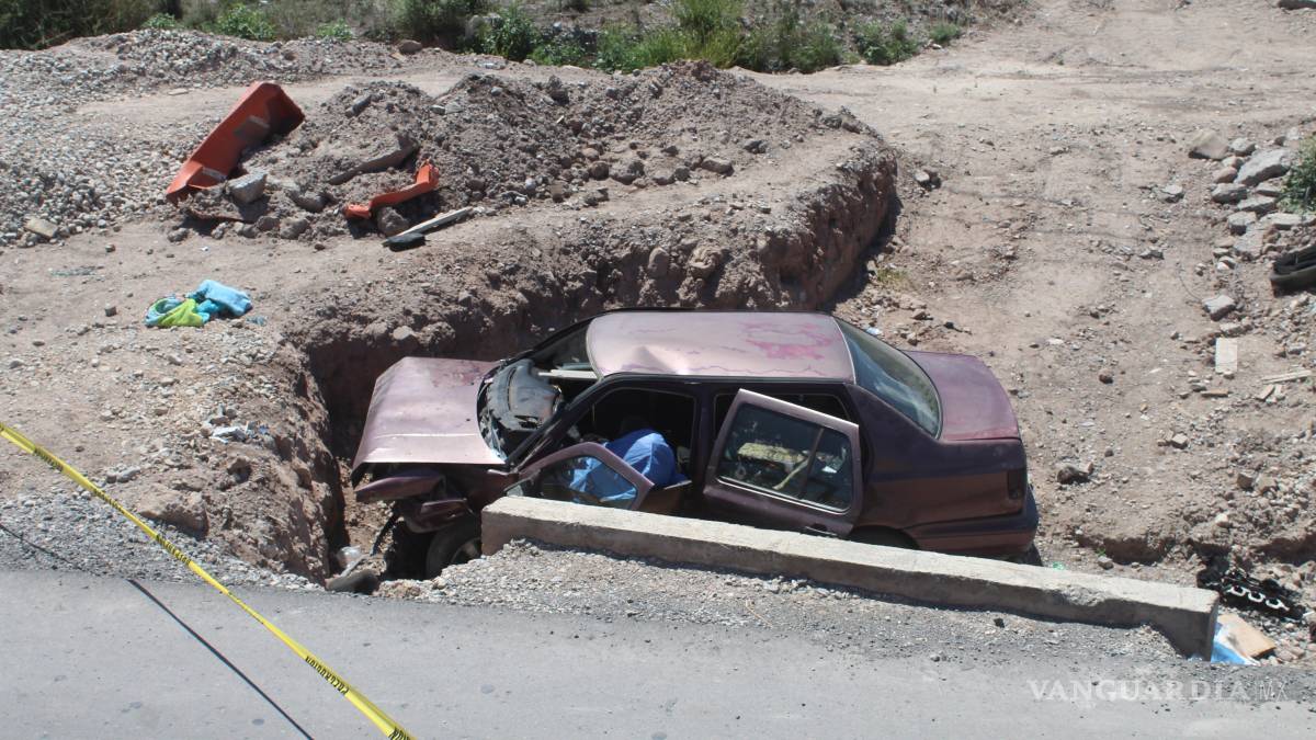 Muere prensado tras caer a barranco en la Saltillo-Zacatecas; cuatro personas lesionadas